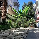 Laguna Guest house 2*